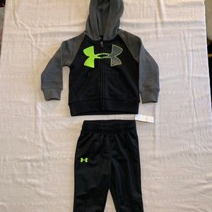Under Armour Boys Size 2T 2 Piece track suit, NWT!
